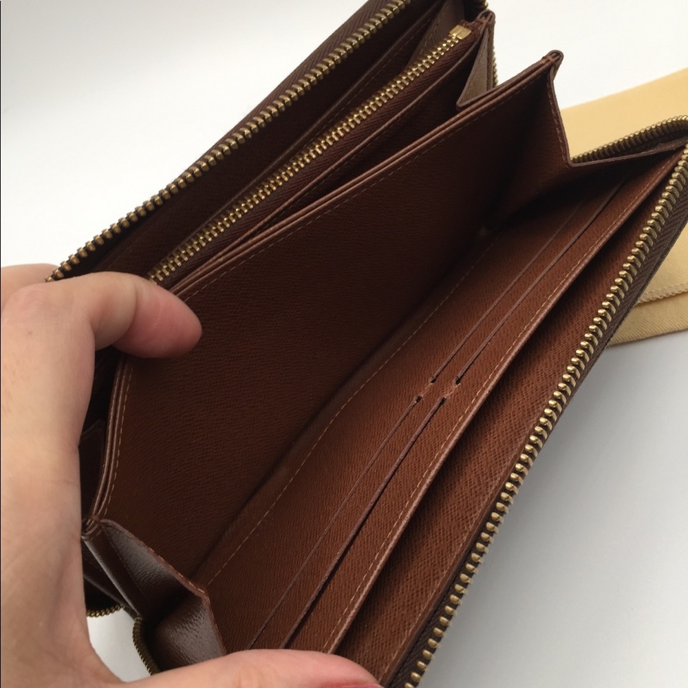 Authentic Louis Vuitton Monogram Zippy wa… - Picture 6 of 16